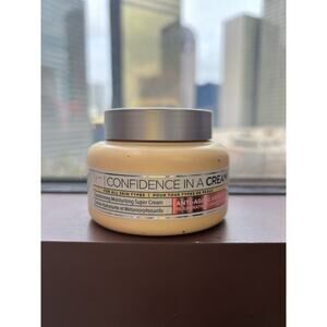 Confidence in a Cream Hydrating Moisturizer